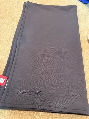 NEW Spanx AirEssentials Blanket Storm